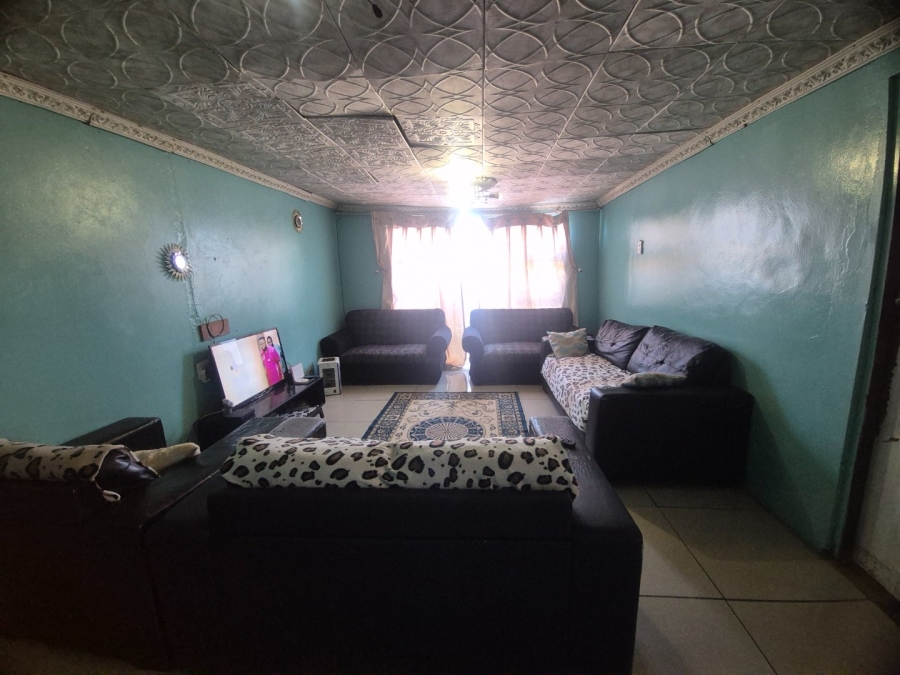 2 Bedroom Property for Sale in Soweto On Sea Eastern Cape
